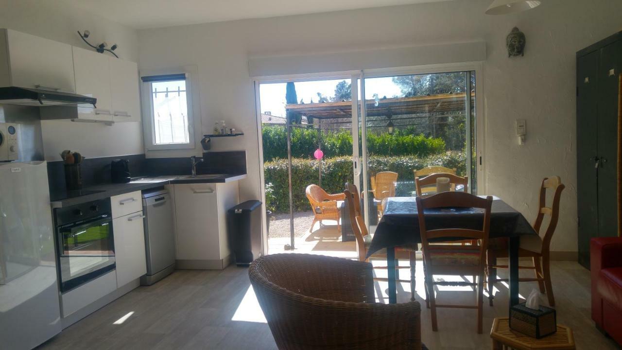 Gite Lapaz/Jacuzzi Prive/Piscine Draguignan Exterior foto
