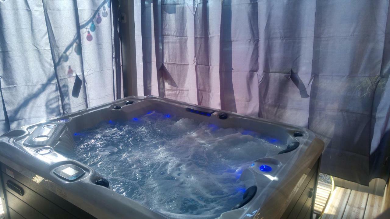Gite Lapaz/Jacuzzi Prive/Piscine Draguignan Exterior foto